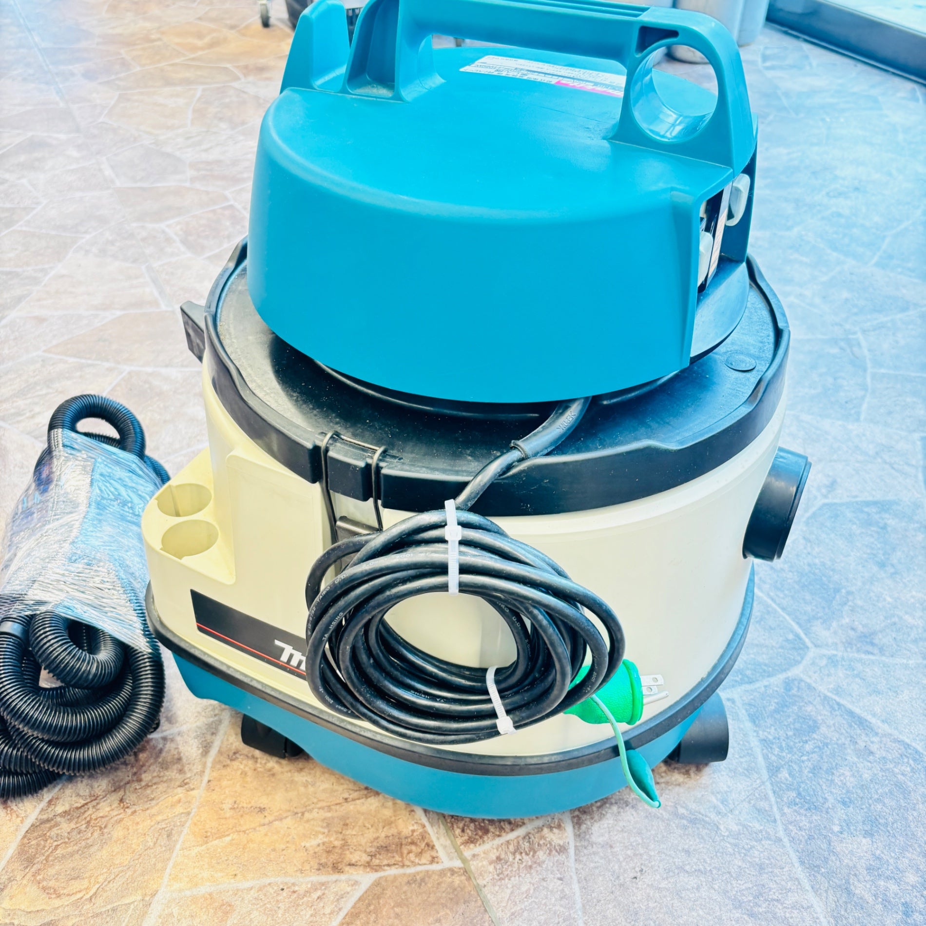 ◆makita(マキタ) 乾式専用 集じん機 436 【越谷店】