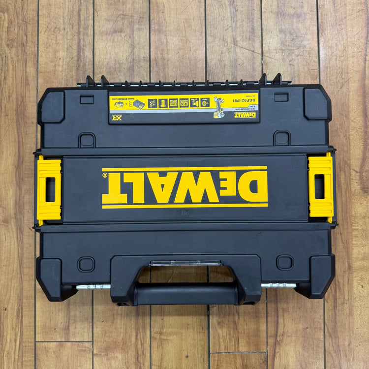 未使用 20V 1/2インチ(12.7sq) インパクトレンチ DCF921N ケース付属【リライズ蓮田店】