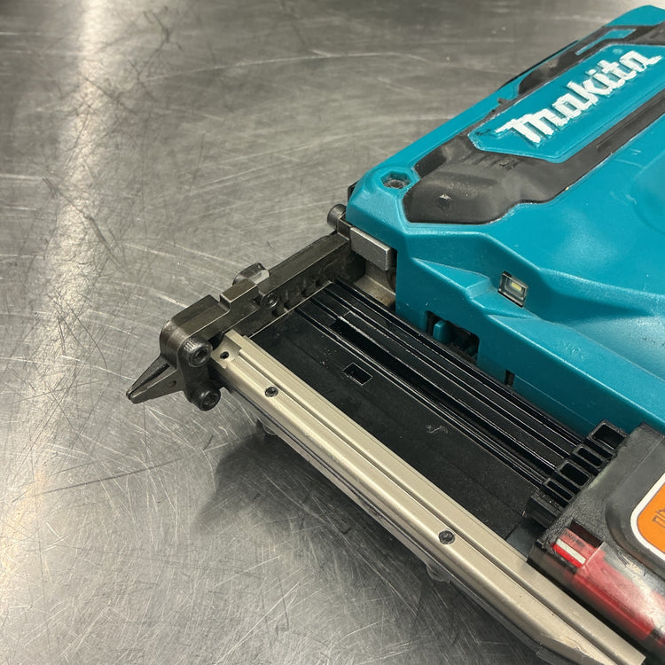 【中古】マキタ/makita 充電式ピンネイラ PT353DZ  【越谷店】