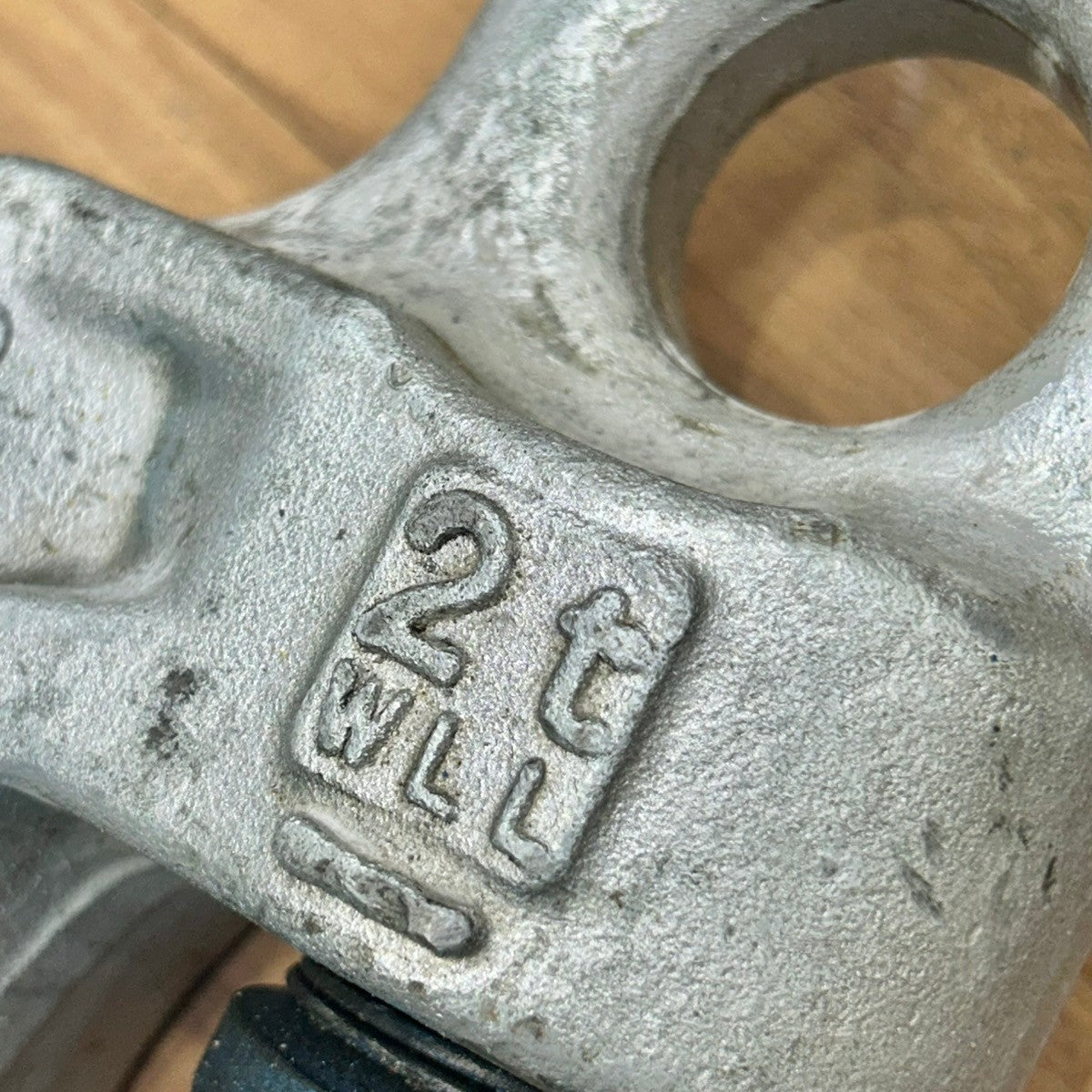 良品 2個セット イーグルクランプ 2t ネジ式全方向クランプ SBB-2t  【船橋馬込店】
