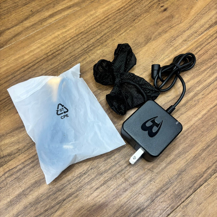 ◆バートル(BURTLE) 空調服用バッテリー AC10-30V 【船橋馬込店】
