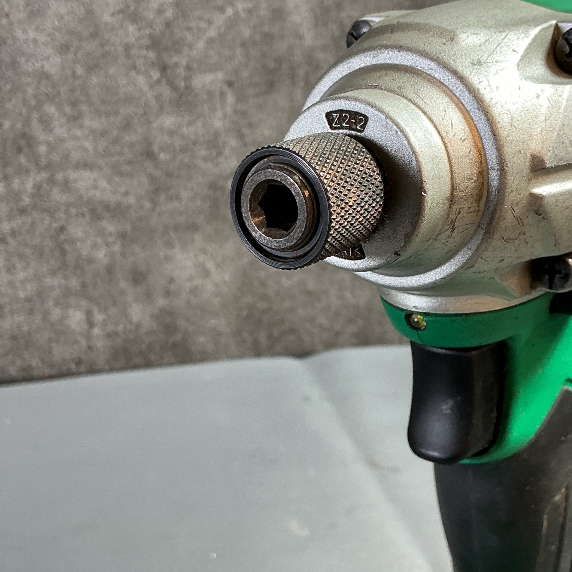 【中古】 マキタ(makita) 充電式インパクトドライバ M697D  【越谷店】