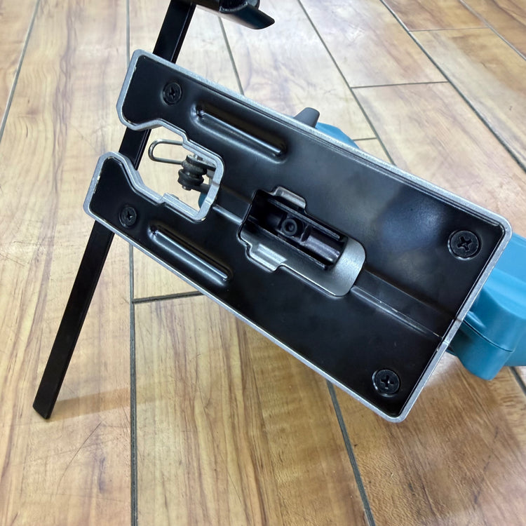 極美品 10.8V 充電式ジグソー JV100DZ Bタイプ 定規 makitaブレード付属【リライズ蓮田店】