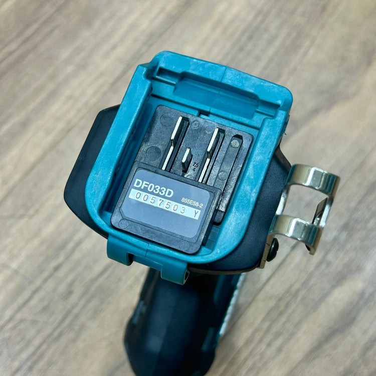 良品 マキタ (makita) 10.8V コードレスドリルドライバー DF033DSHX 【船橋馬込店】