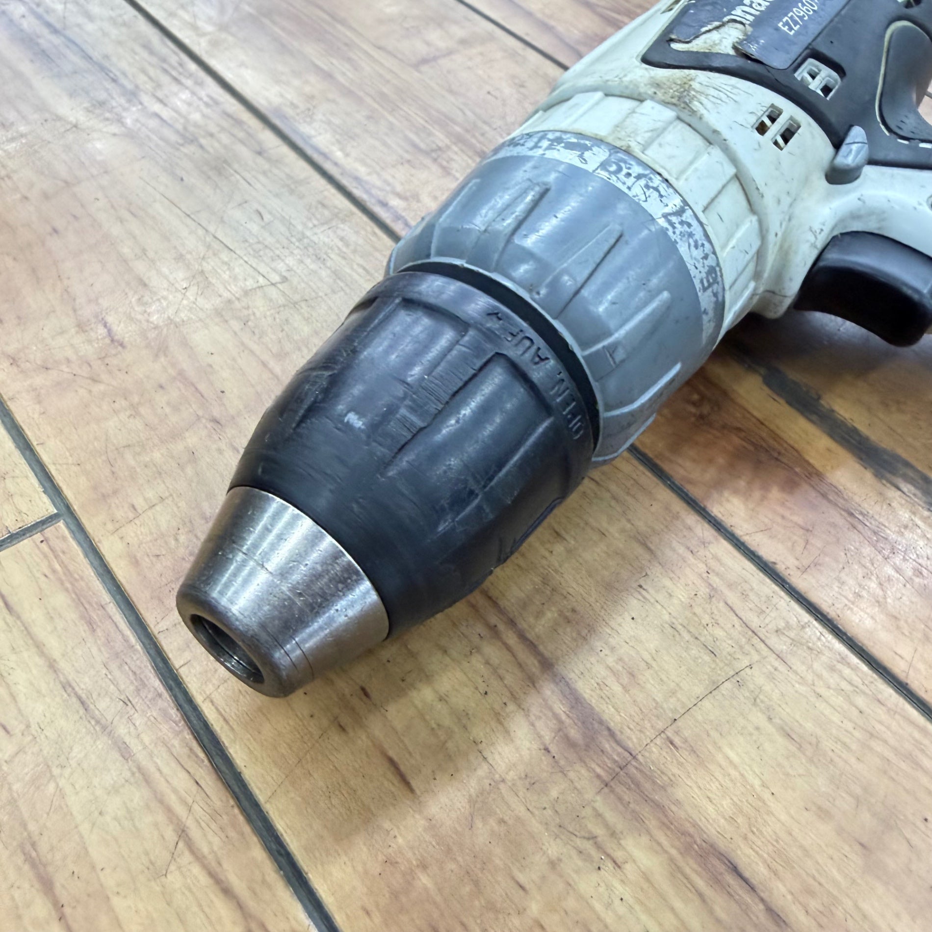 動作確認済み 14.4V 充電振動機能付 ドリルドライバー EZ7960 【リライズ蓮田店】