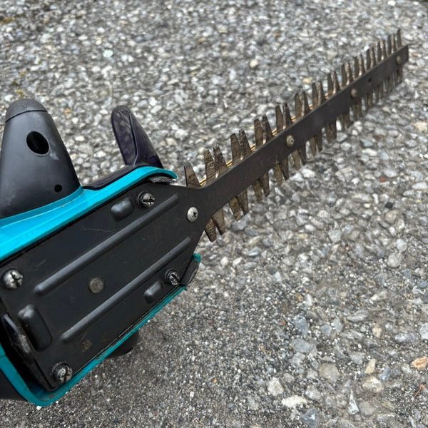 マキタ(makita)  360ミリ充電式生垣バリカン MUH364DZ 本体のみ 【野田愛宕店】