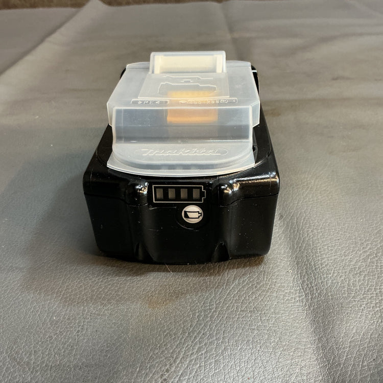 【未使用】マキタ(makita) リチウムイオンバッテリー 18V/3.0Ah BL1830B  【越谷店】
