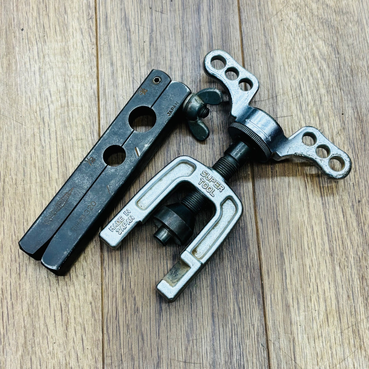 【こねこ便】スーパーツール(SUPERTOOL) 手動式フレキ管ツバ出し工具  TH-1320 【中古】 【蓮田店】