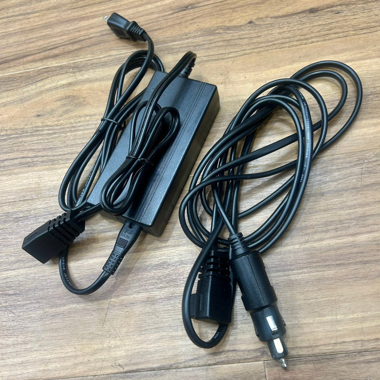 美品 マキタ (makita) 充電式保冷温庫 CW001GZO オリーブ 本体のみ 40V/18V  【船橋馬込店】