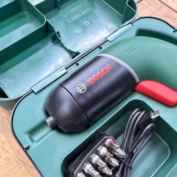 極美品 ボッシュ(BOSCH) コードレス電動ドライバー IXO6 【リライズ蓮田店】