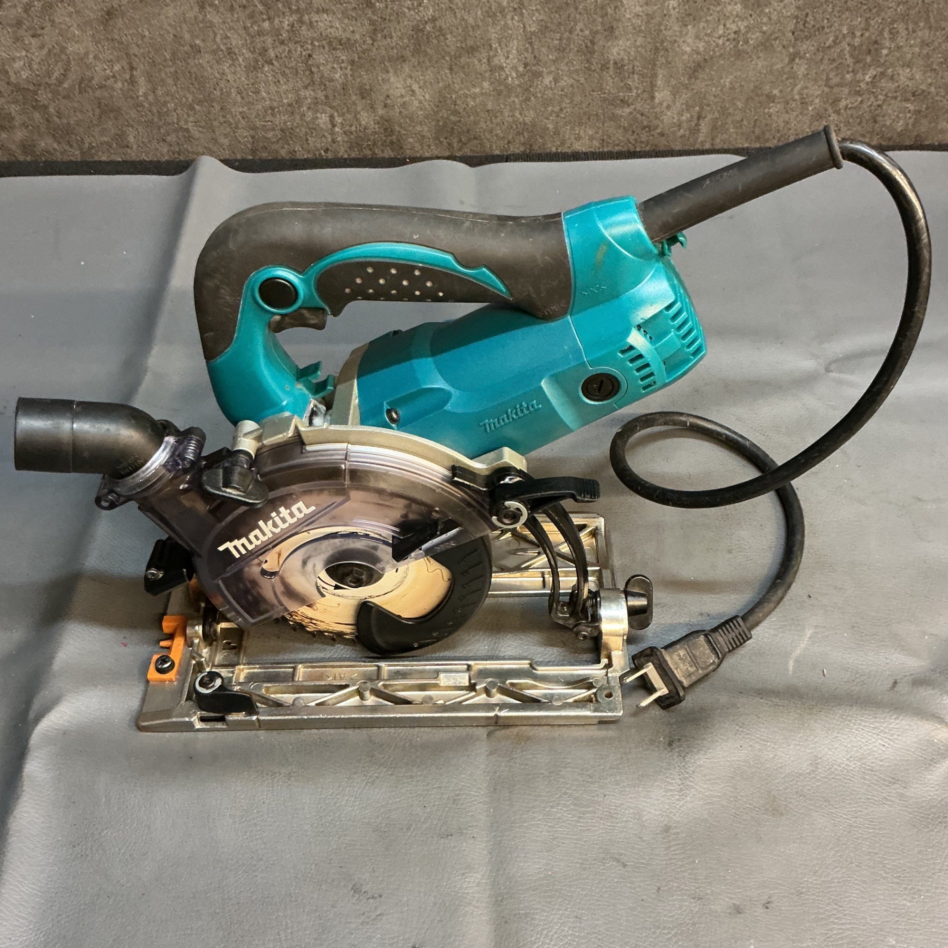 【中古】マキタ makita 125mm 防じんマルノコ KS5200FX 左勝手仕様 【越谷店】