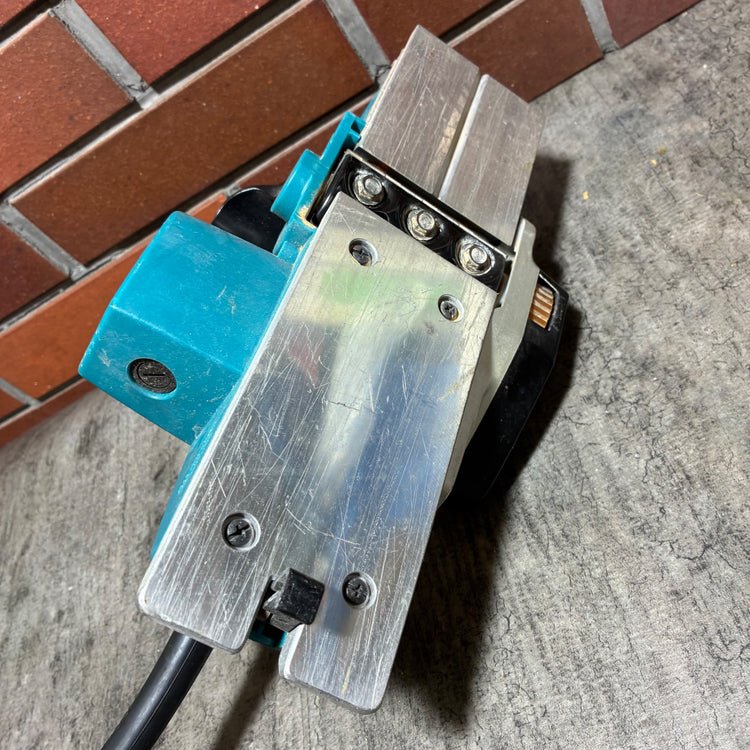 マキタ(makita)　電動カンナ KP0800A 【市川行徳店】