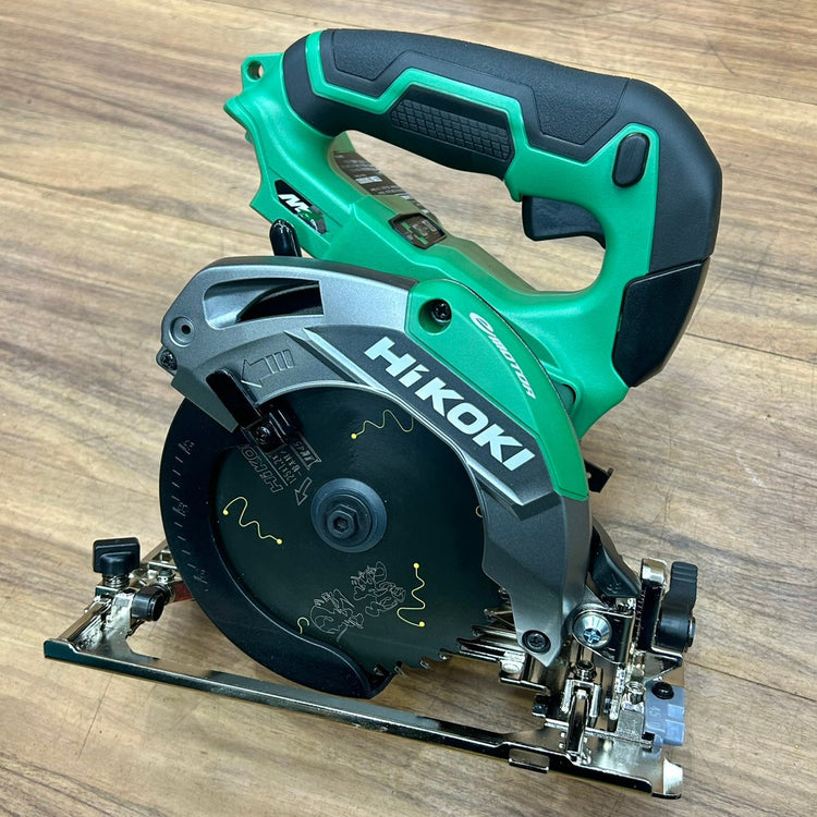 特別限定仕様 黒鯱チップソー2枚付き ハイコーキ (HIKOKI) 125mm 36V コードレスリフォーム用丸ノコ C3605DB(SK)(2XPSZ) 【船橋馬込店】