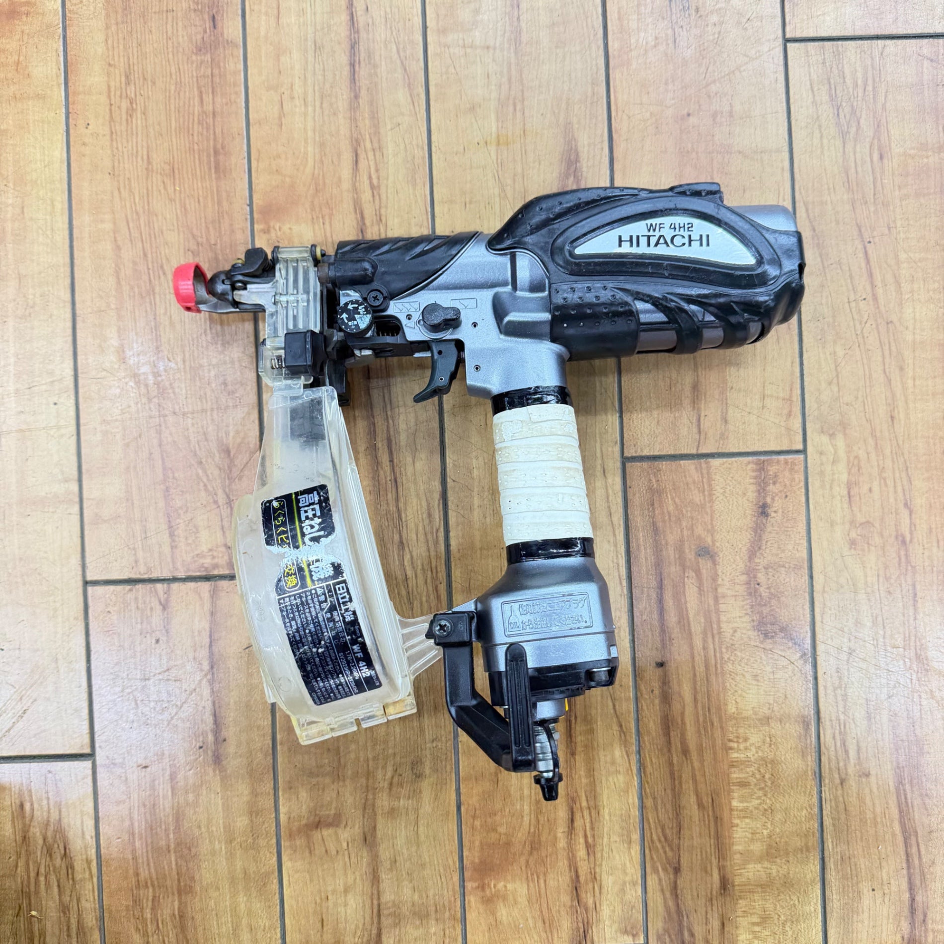 動作良好 高圧 4mm エアネジ打ち機 WF4H2(G) メタリックグレー【リライズ蓮田店】