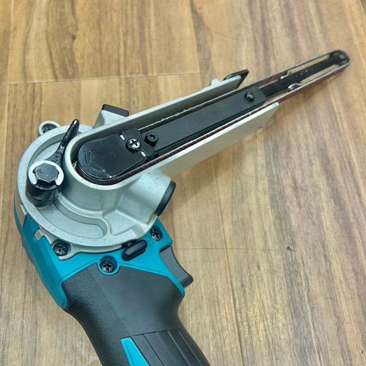 美品 マキタ (makita) コードレスベルトサンダー BS180DZ 本体のみ サンディングベルト付き 【船橋馬込店】