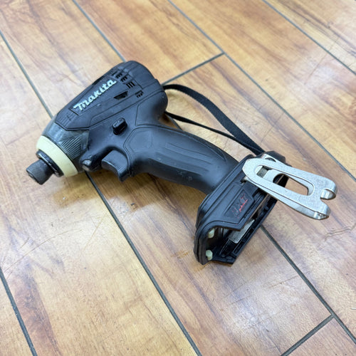 回転動作良好 14.4V 充電式インパクトドライバ  黒 TD134DZB 本体のみ【リライズ蓮田店】