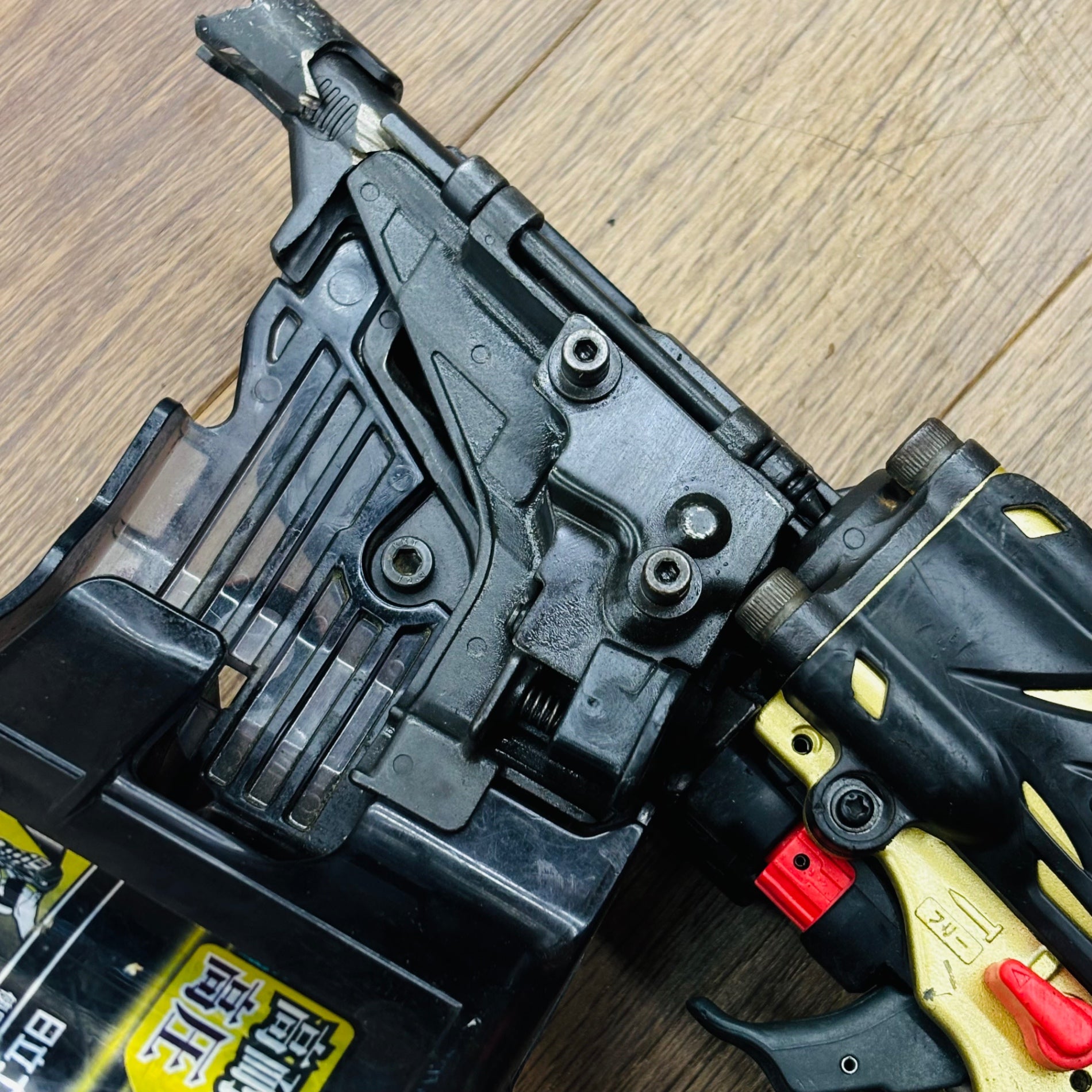 90mm 高圧釘打ち機 NV90HM 本体のみ【リライズ蓮田店】