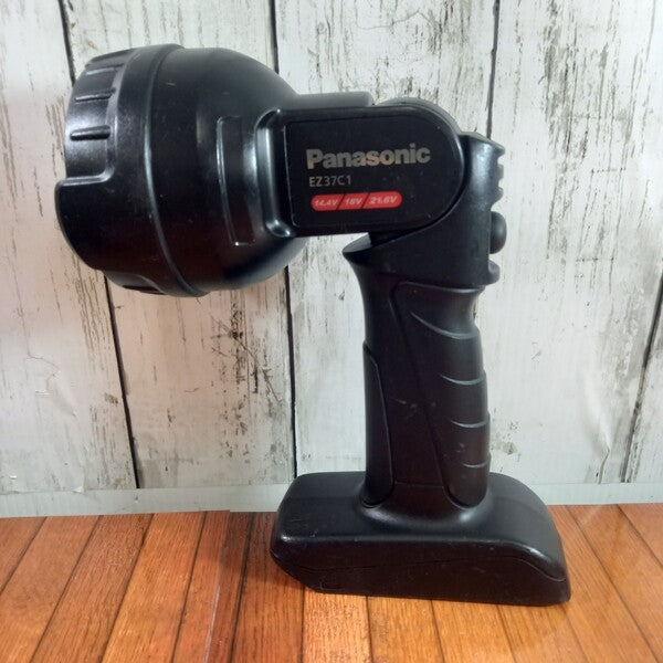 Panasonic(パナソニック) 工事用充電ライト14.4V/18V/21.6V EZ37C1 【野田愛宕店】