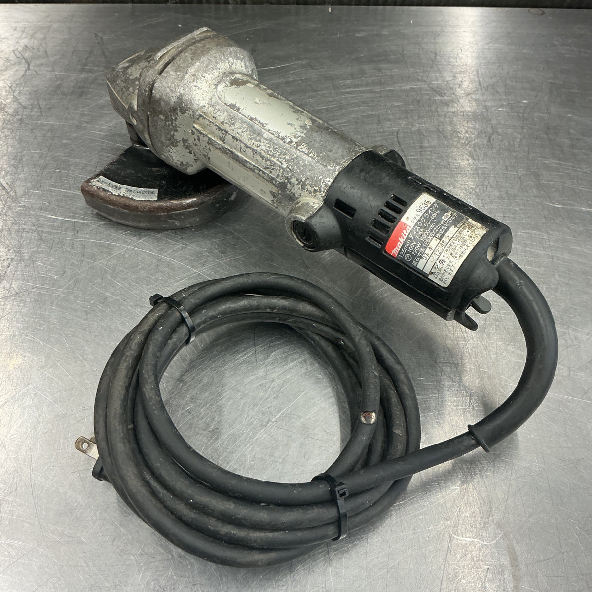 【中古現状品】 マキタ/makita ディスクグラインダー 9535 アルミボディ 【越谷店】
