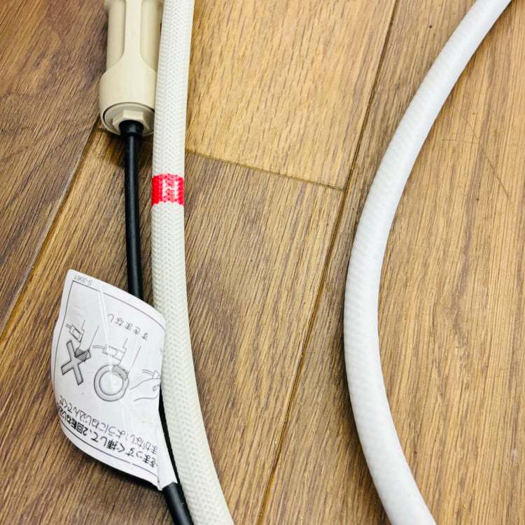 傷あり 未使用 シングルレバー混合水栓 LF-YE340SY 【リライズ蓮田店】