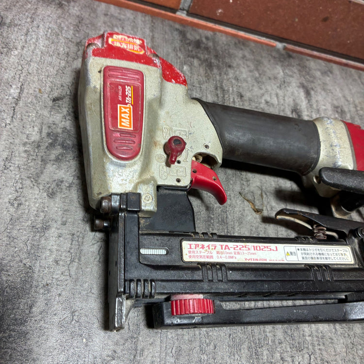 10mm 常圧エアタッカー TA-225/1025J 【市川行徳店】