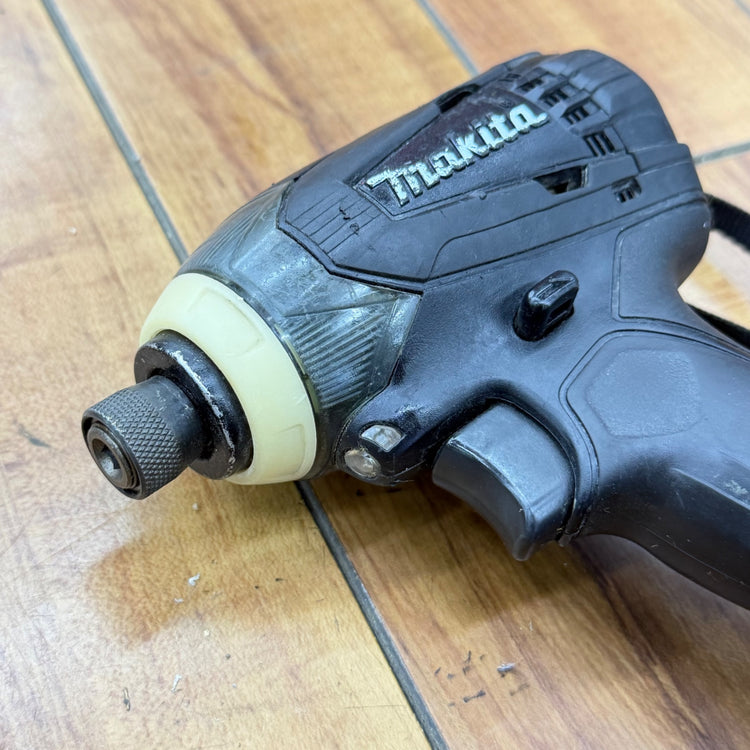 回転動作良好 14.4V 充電式インパクトドライバ  黒 TD134DZB 本体のみ【リライズ蓮田店】