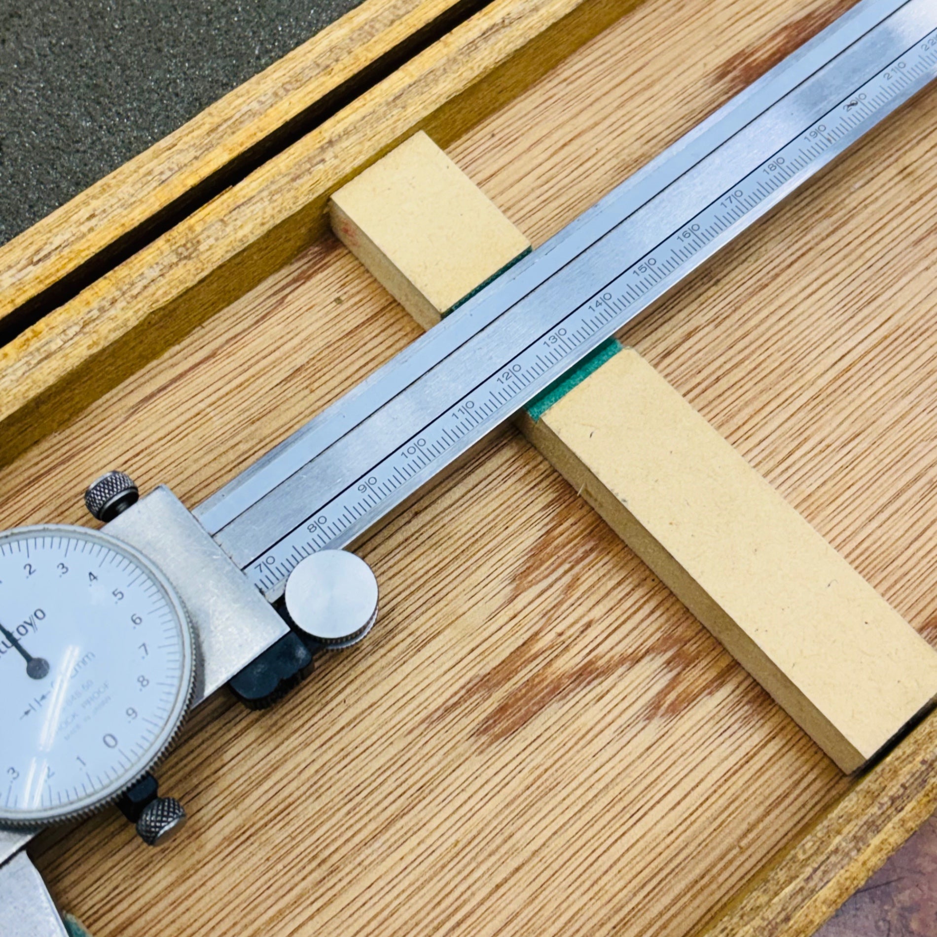 300mm ダイヤルノギス 500-153 【蓮田店】
