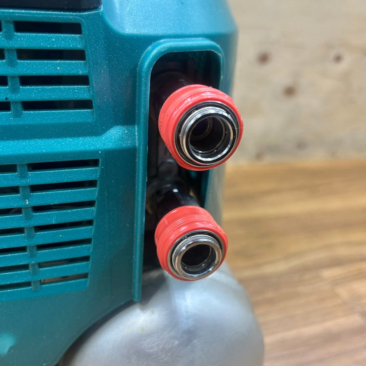 マキタ(Makita) エアコンプレッサ AC462XS 【船橋馬込店】