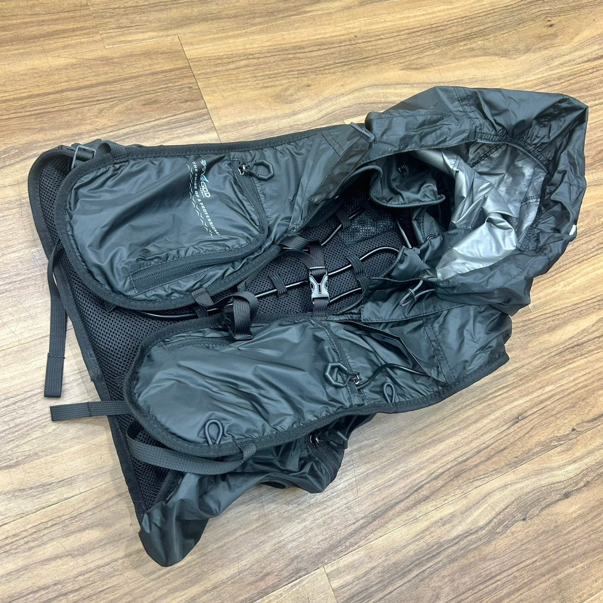 美品 YAMASHIN 山真製鋸 アイスマン HYBRID-PRO ICMPH-BLV-SET 24V フルセット 冷却ベスト 【中古】【船橋馬込店】