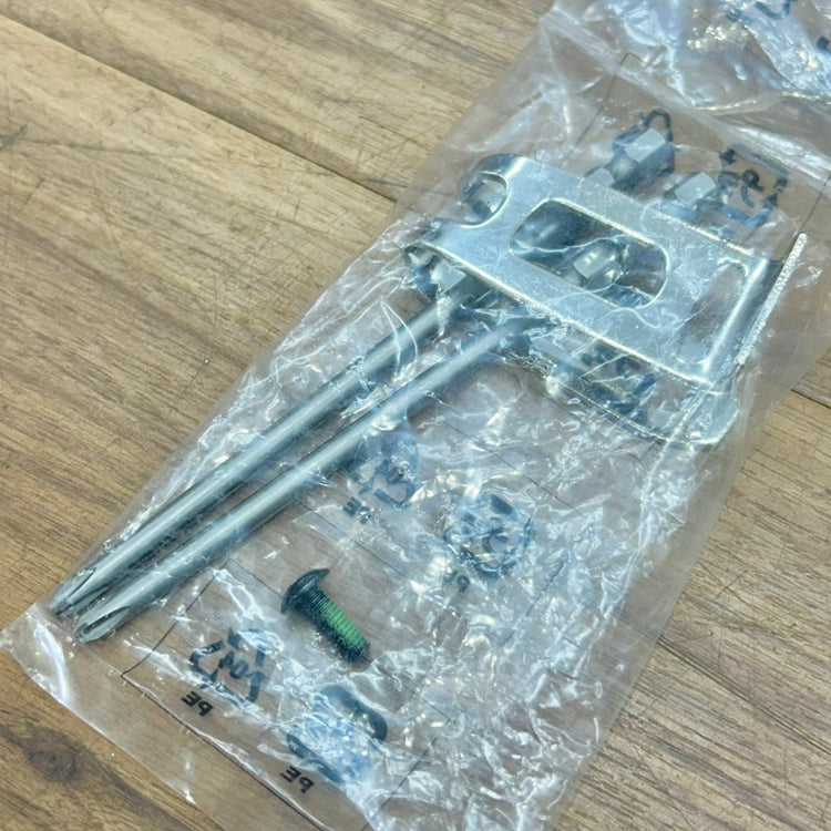 美品 マキタ (makita) 18V コードレスオートパックスクリュードライバー FR451DZ バッテリーアダプター BAP18 付き【船橋馬込店】