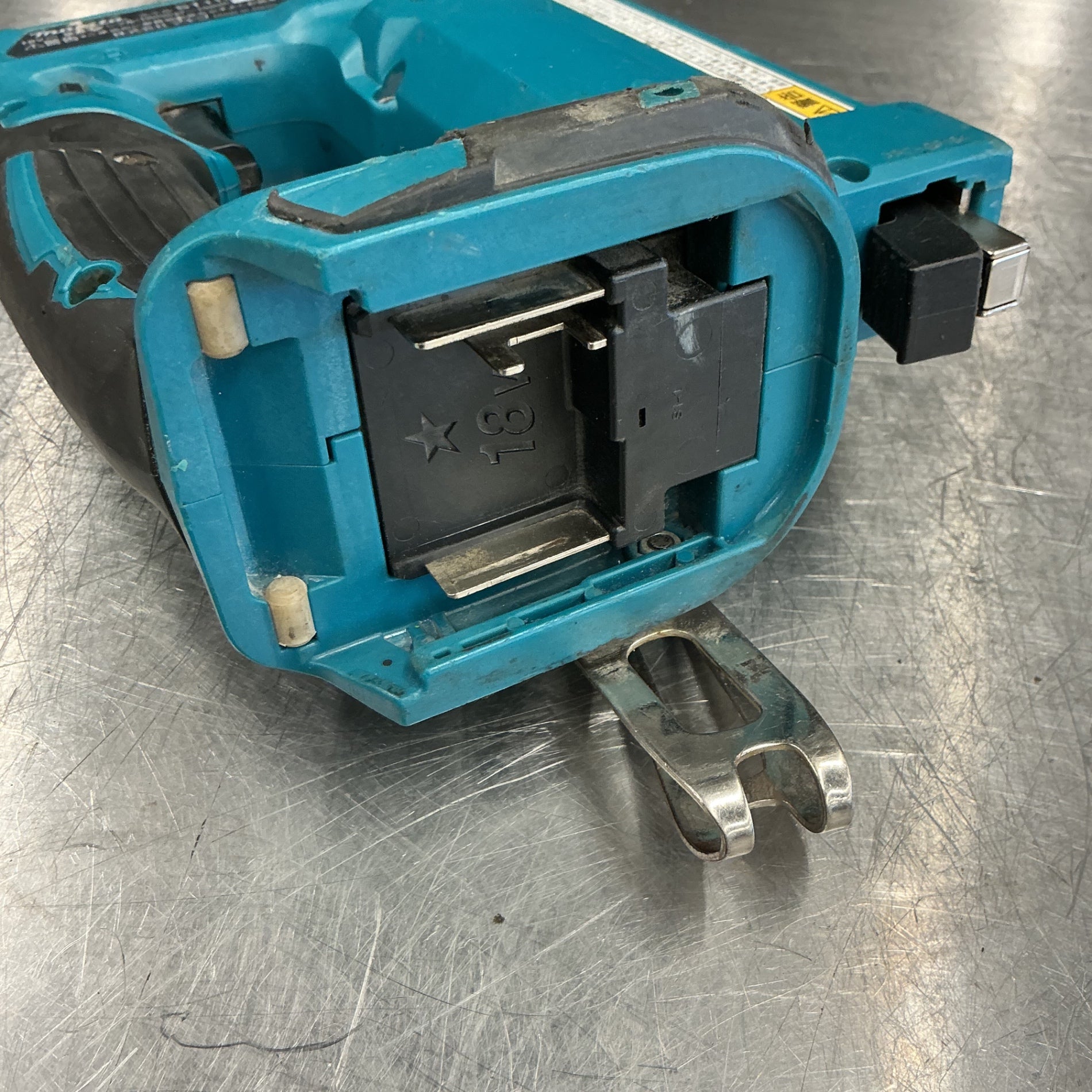 【中古】 マキタ/makita  18V充電式タッカ ST112DZ 【越谷店】