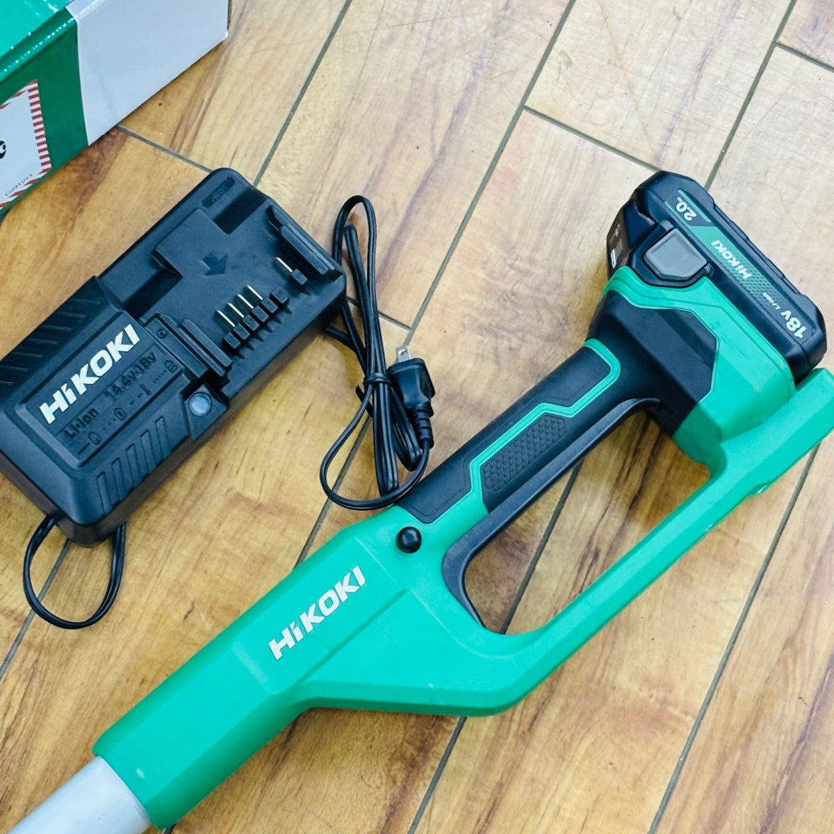 手渡し可 動作良好 18V マルチボルト コードレスポールヘッジトリマ CHP1825DA(BG)  【リライズ蓮田店】