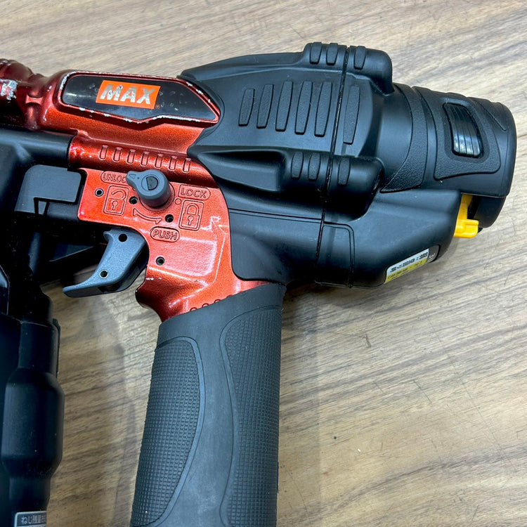 美品 マックス (MAX) 高圧 41mm エアー ネジ打ち機 HV-R41G5-R ターボドライバー 【中古】【船橋馬込店】