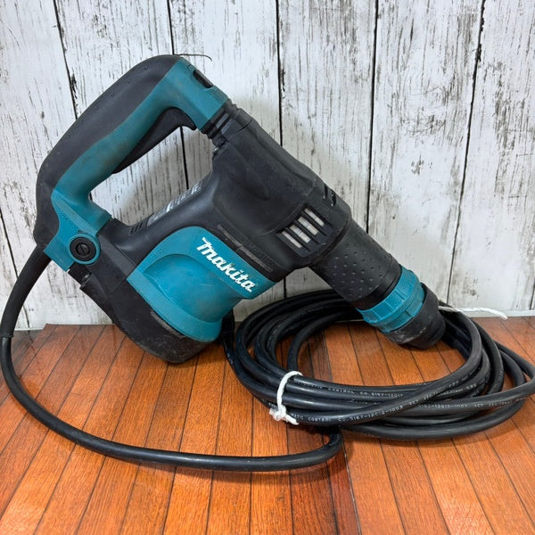 ◆マキタ(makita) 電動ケレン スタンダードタイプ HK1820 【野田愛宕店】