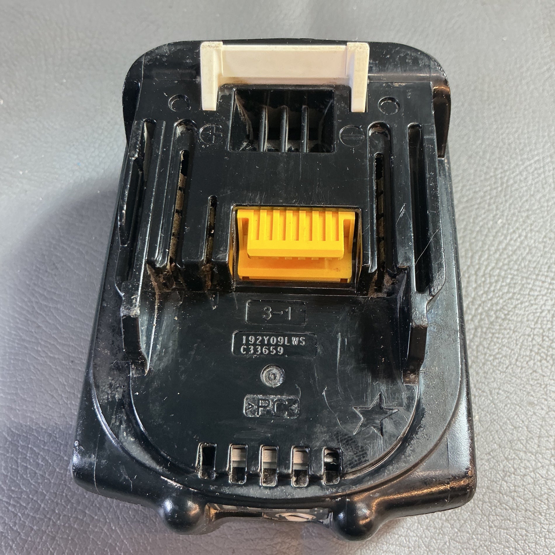 【中古】マキタ(makita) リチウムイオンバッテリー 18V/6.0Ah BL1860B  【越谷店】