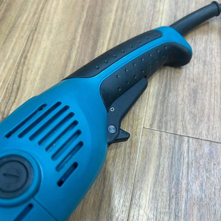 極美品 マキタ (makita) 150㎜ 電子ディスクグラインダー GA6021C 【船橋馬込店】