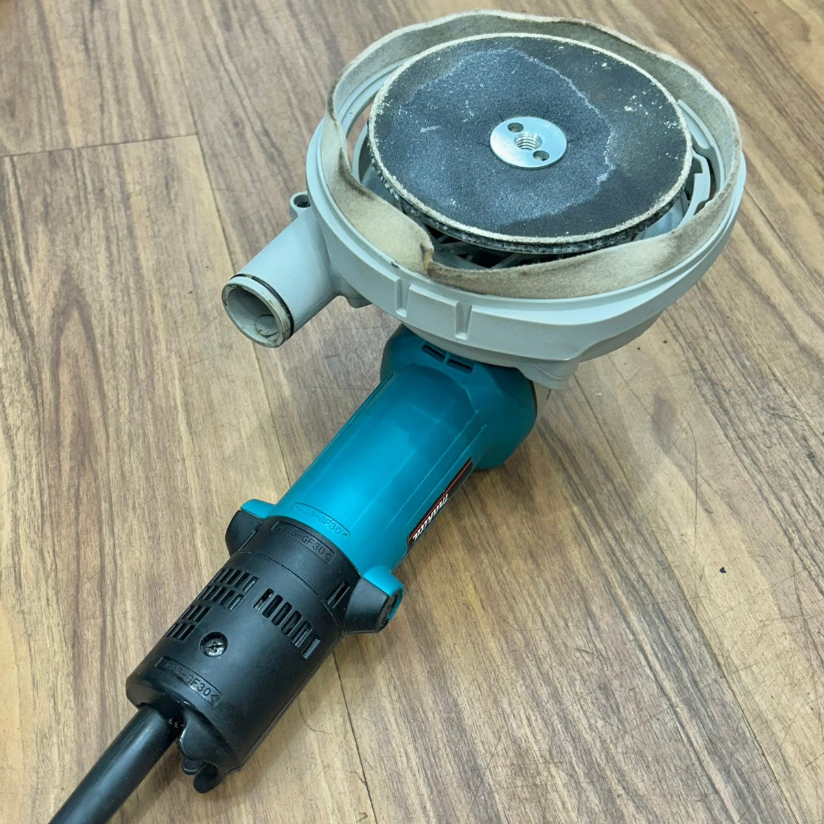 ◆マキタ(makita) ディスクグラインダー 9533B 【船橋馬込店】