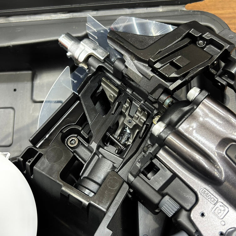 型枠モデル マックス (MAX) 65mm 高圧 エアー釘打ち機 HN-65FW1 (アタッチメントVツキ)  【船橋馬込店】