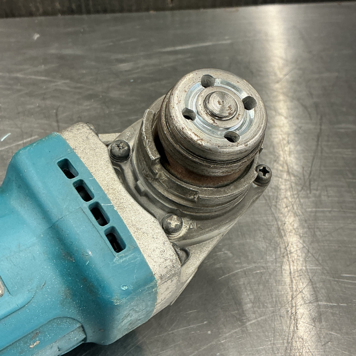 【中古】マキタ/makita 100mmディスクグラインダ GA4031  【越谷店】