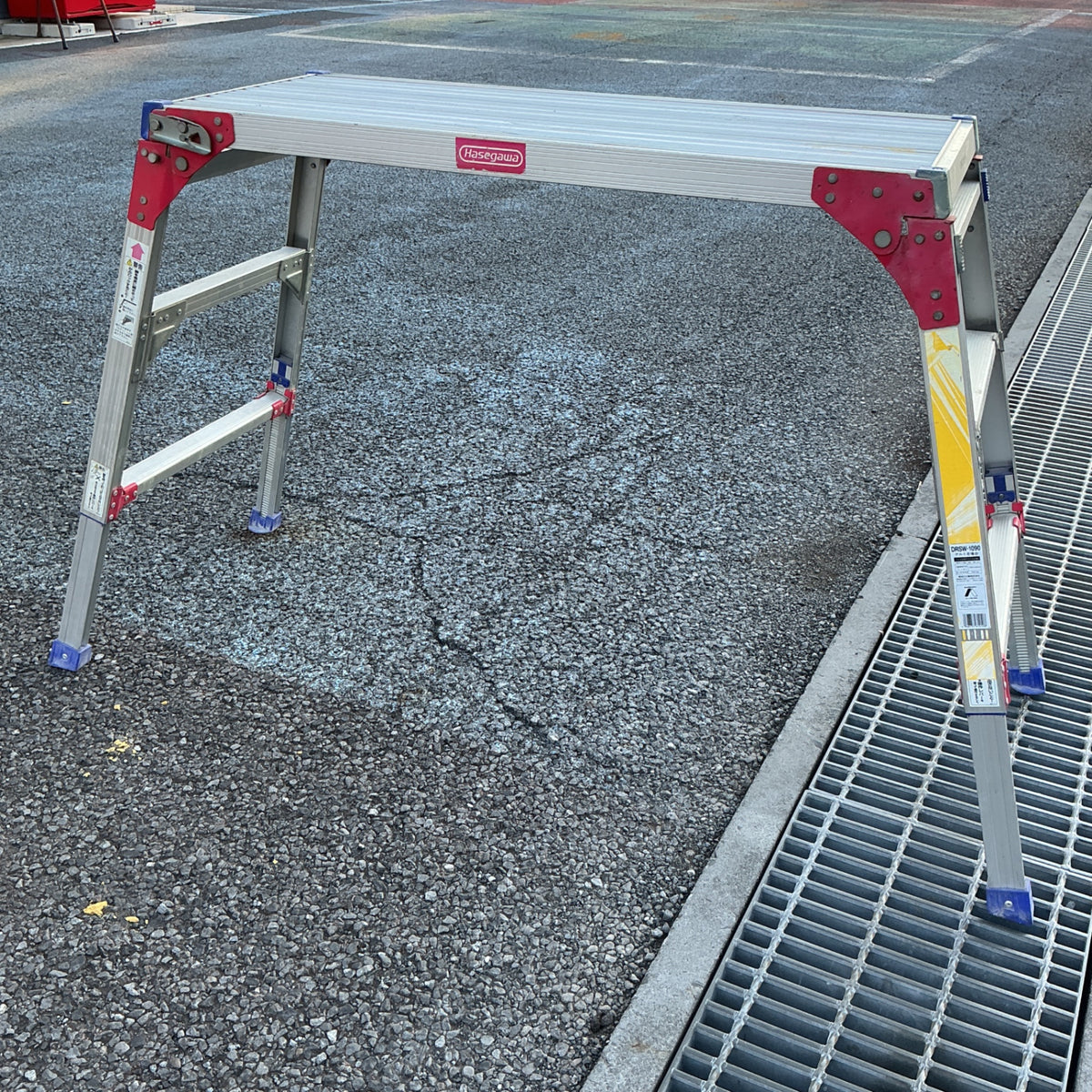 【中古】 ハセガワ(Hasegawa) 伸縮式作業台 DRSW-1090 台サイズ 100x42cm 高さ66～88cm 【越谷店】
