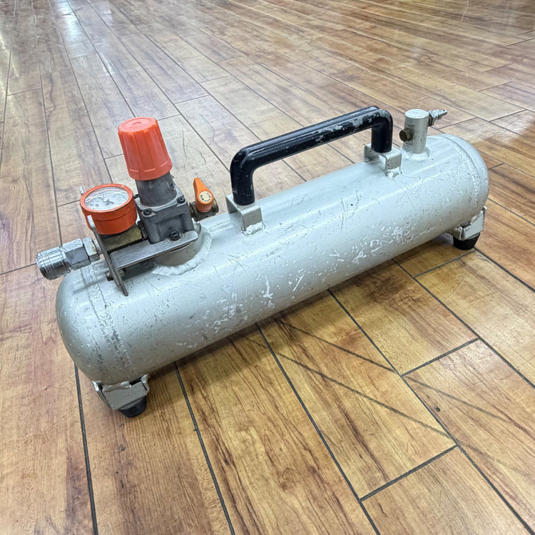 動作確認済み 高圧接続エアタンク AK-TH5R 【リライズ蓮田店】