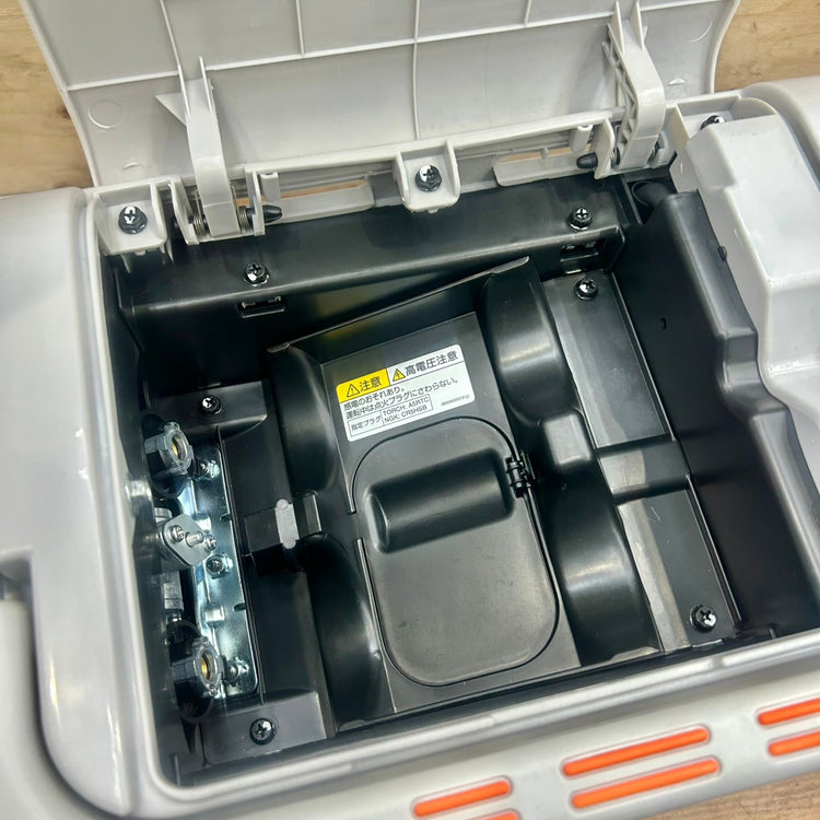 美品 工進 (KOSHIN) カセットガス式発電機 定格出力 0.9kVA GV-9ig インバーター 【船橋馬込店】