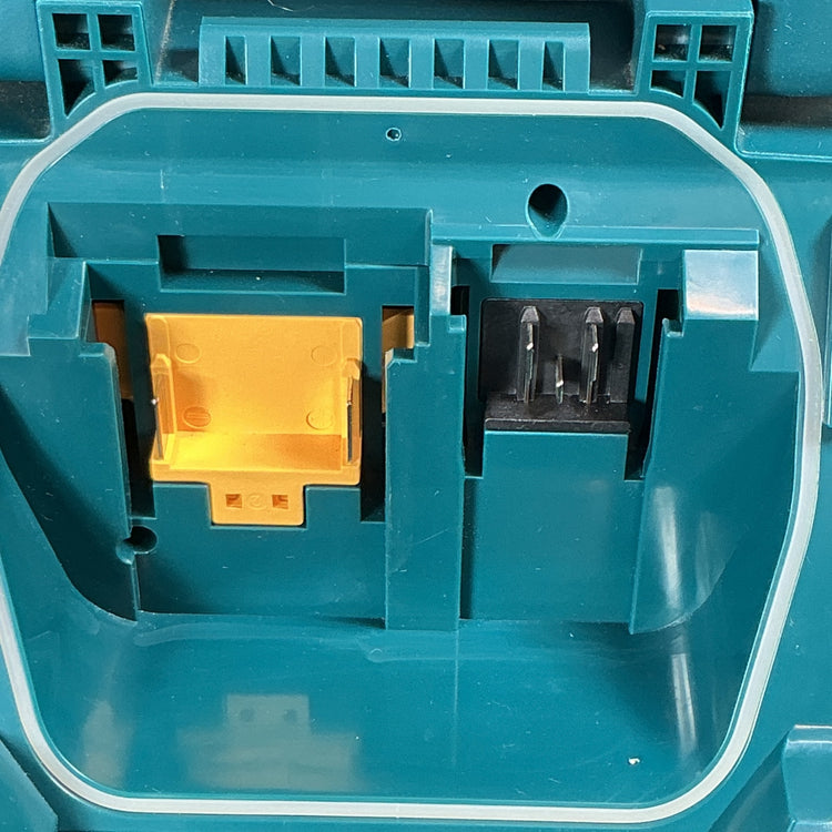 【中古】マキタ(makita) 充電式スピーカー  MR200  【越谷店】