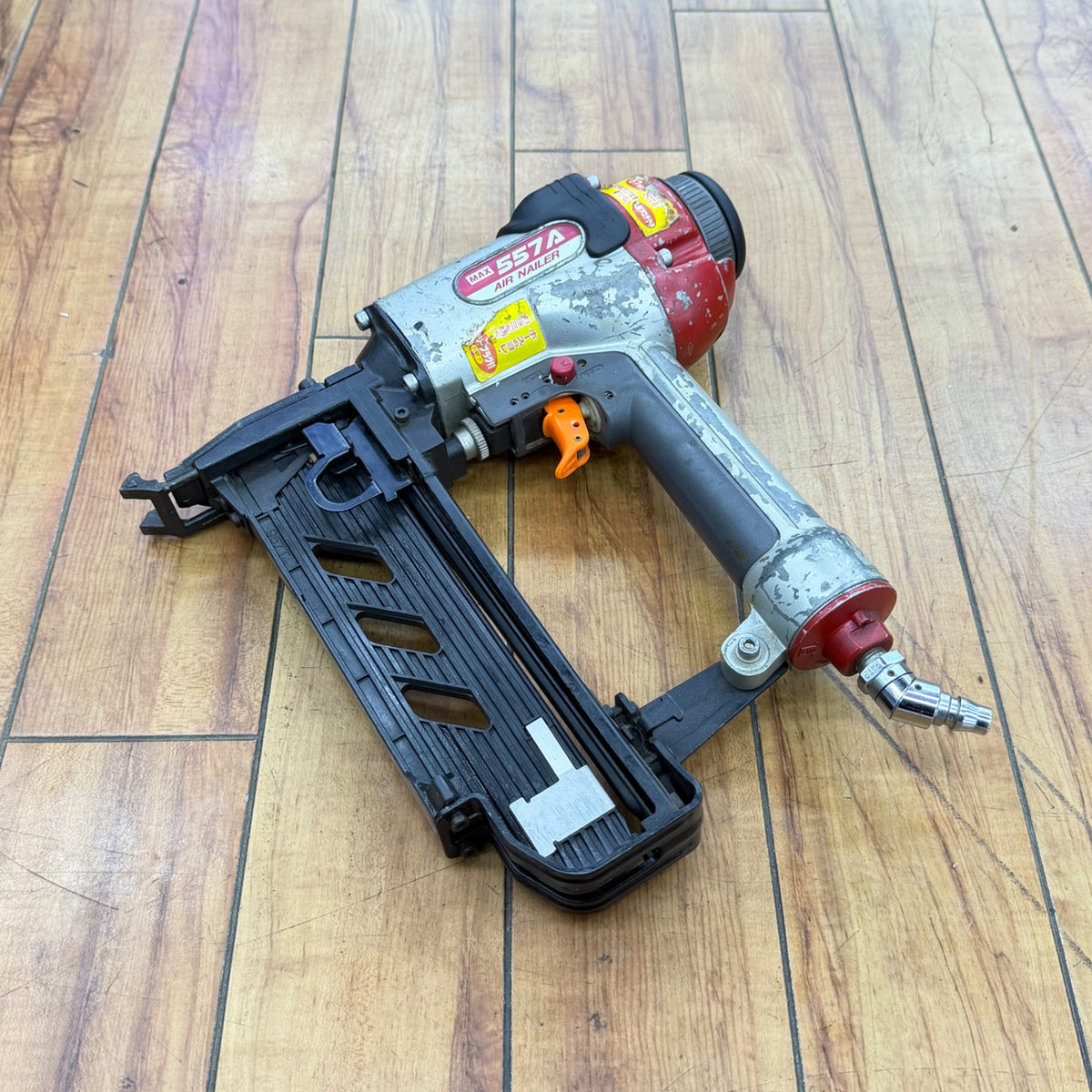 動作確認済み 幅9mm 常圧フロア用タッカ TA-557A/957T 【リライズ蓮田店】