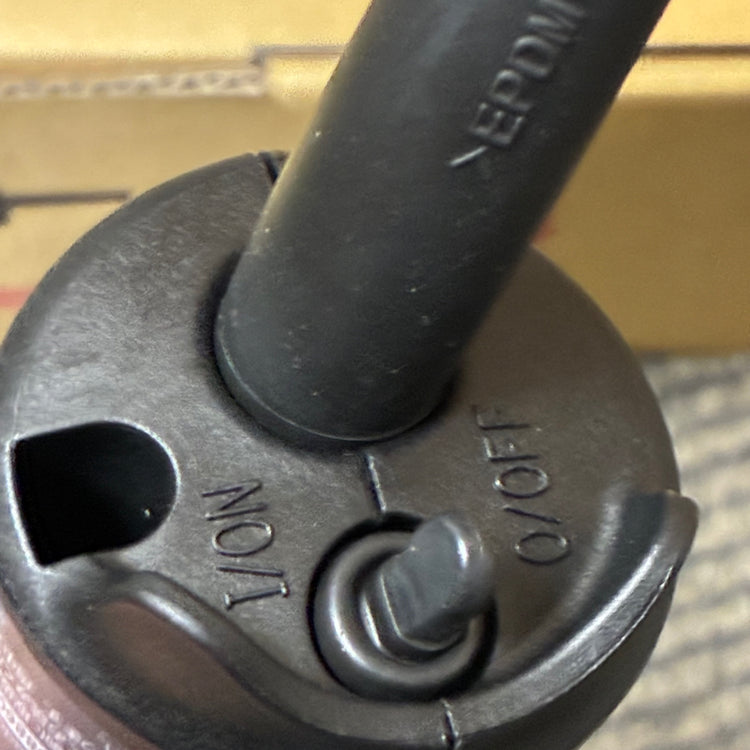 マキタ(makita) ディスクグラインダー 9533B 【市川行徳店】
