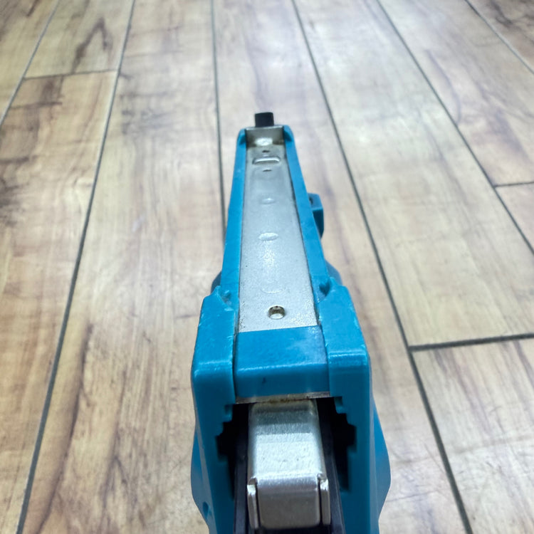 14.4V 充電式タッカ ST311D Ah互換あり【中古】 【蓮田店】